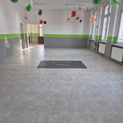 Flooriz_Szkoła_Ostrów_Wlkp_04_12_2025